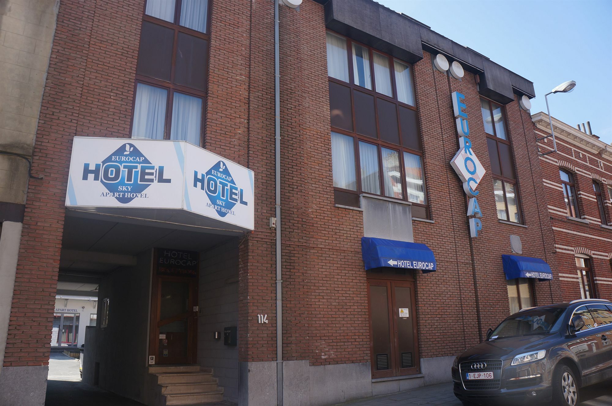 Sky Apart Hotel - Hotel Eurocap Jette Bagian luar foto